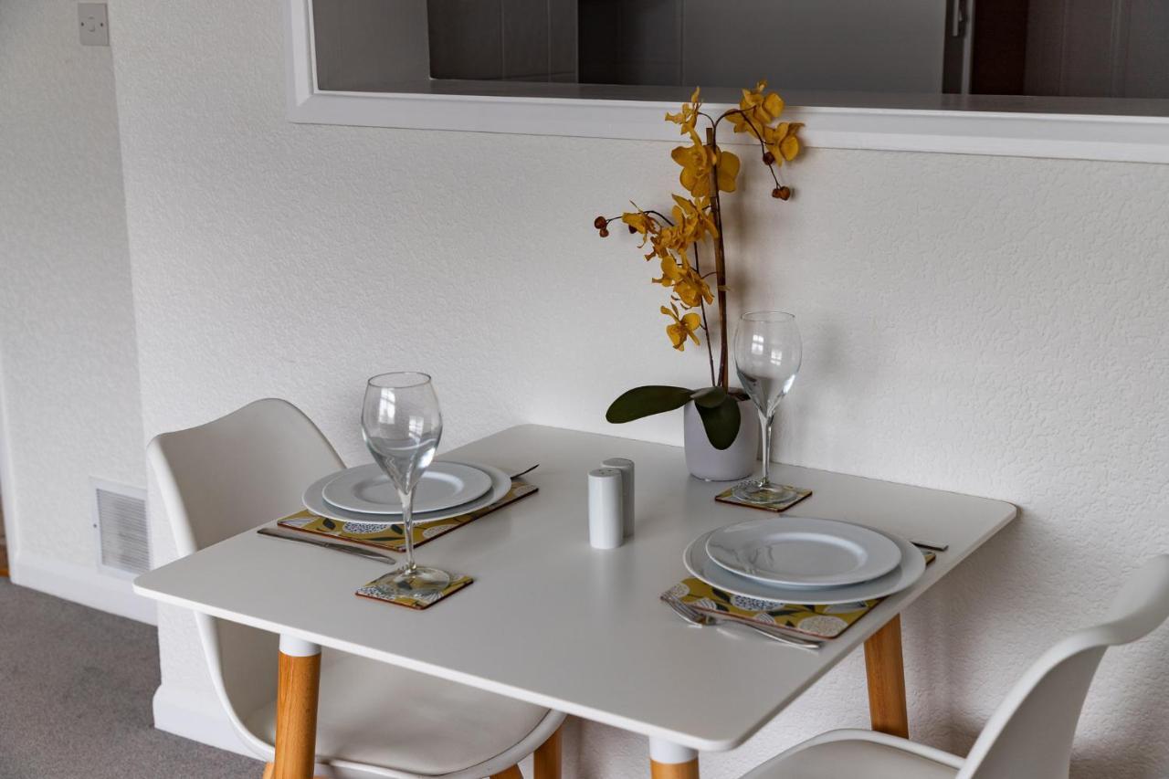 1 Chatsworth Riverscape Apartments - Riverview Apartment In Great Location With Free Parking Overlooking The Gannel Just A Short Walk From Newquays Incredible Beaches And Local Amenities New Quay Εξωτερικό φωτογραφία
